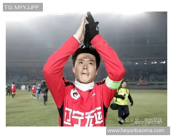 目前仍未退役的足球传奇球星及其未来动向分析